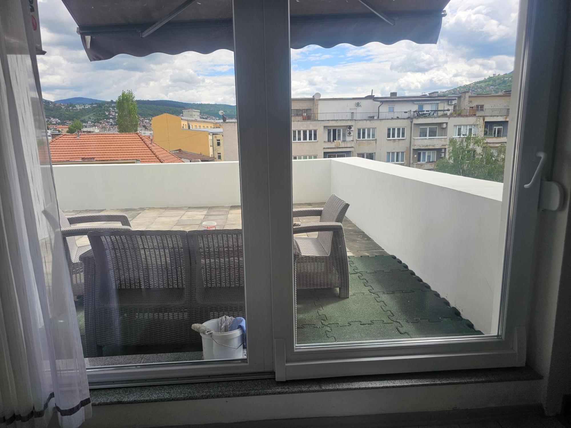 Colors Apartment Сараево Екстериор снимка