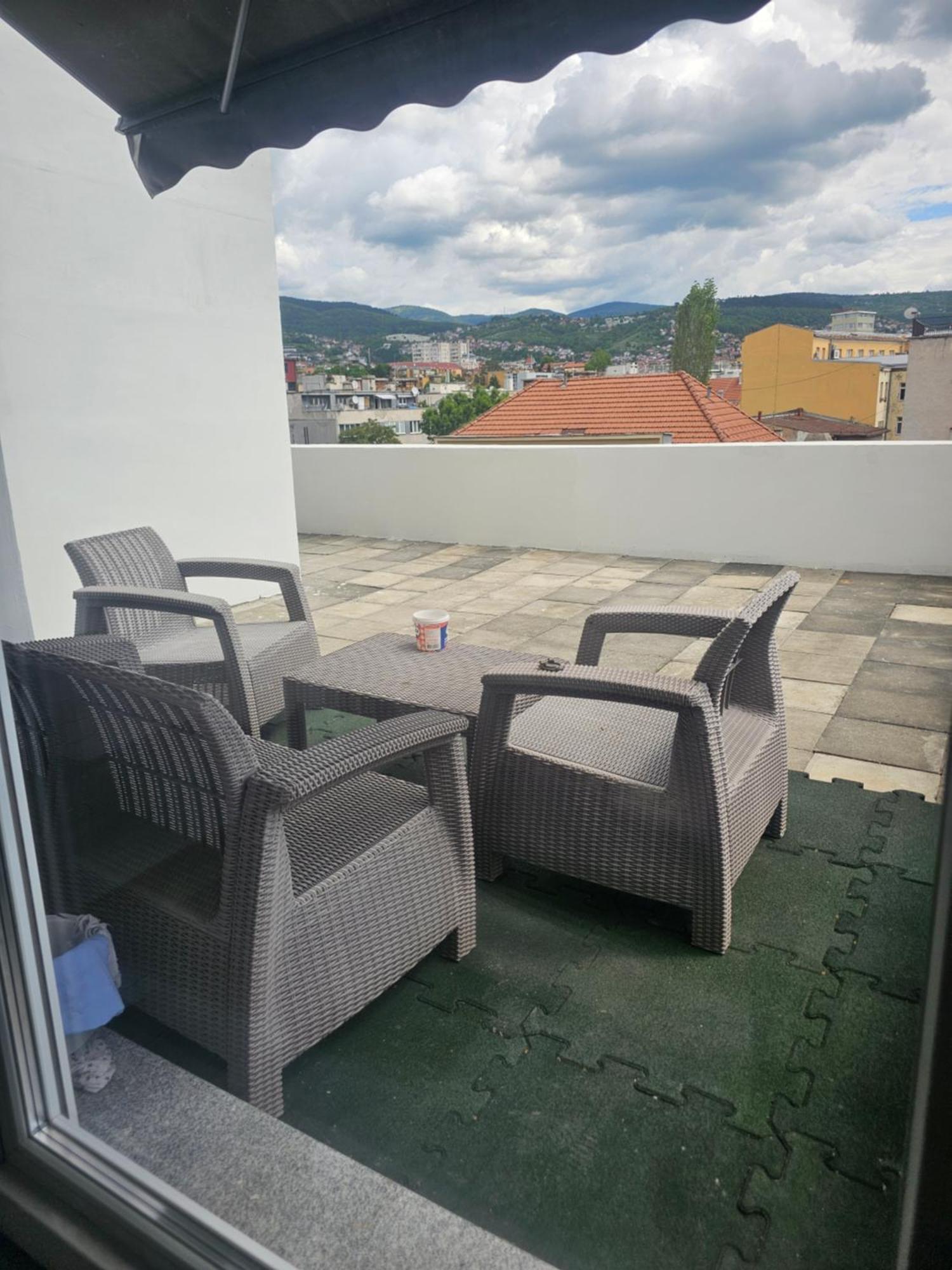 Colors Apartment Сараево Екстериор снимка