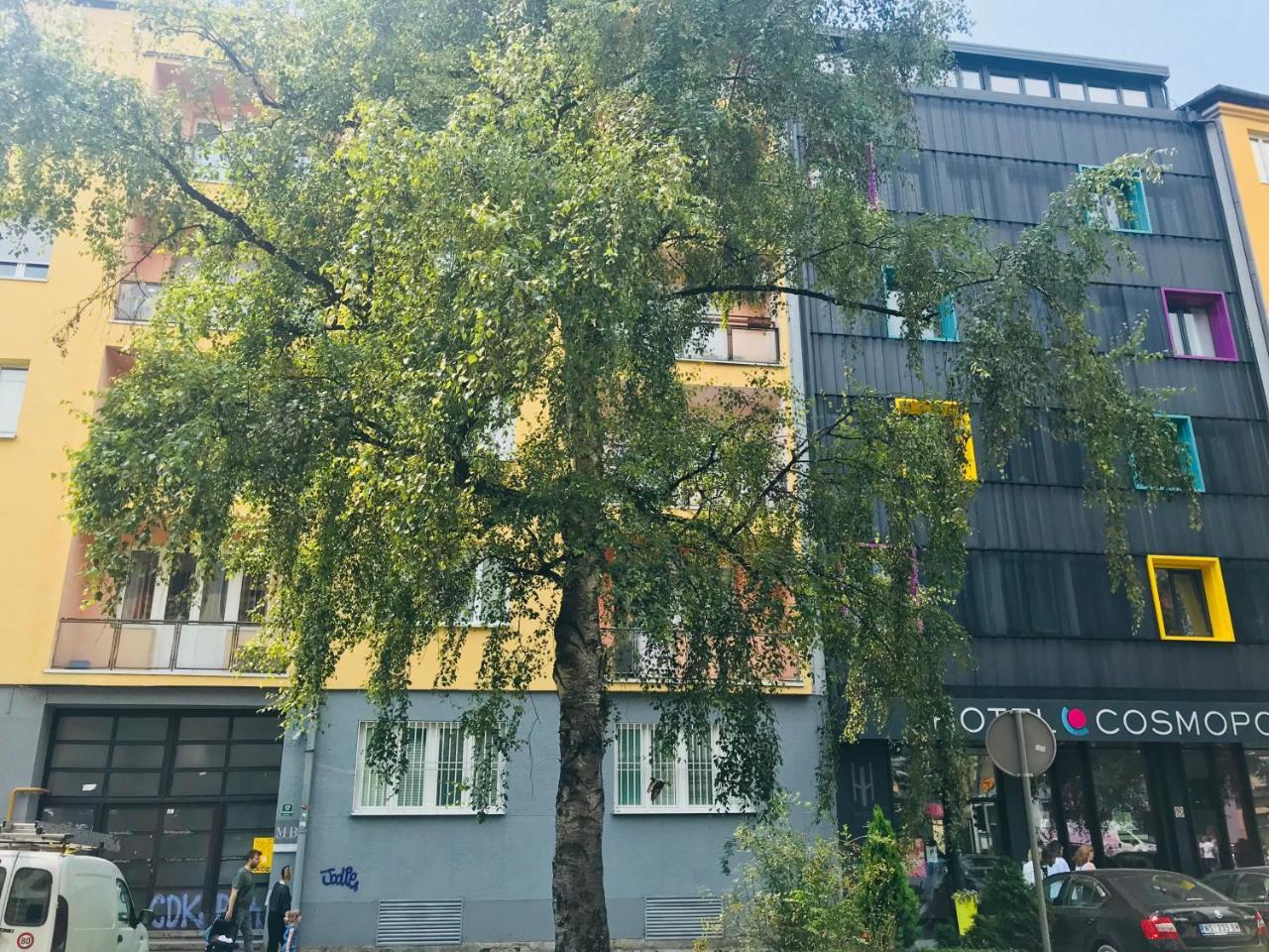 Colors Apartment Сараево Екстериор снимка